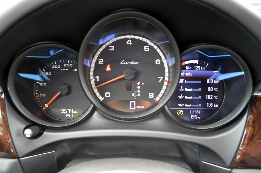  Porsche Macan Turbo 2015 года  (фото 27 из 84)